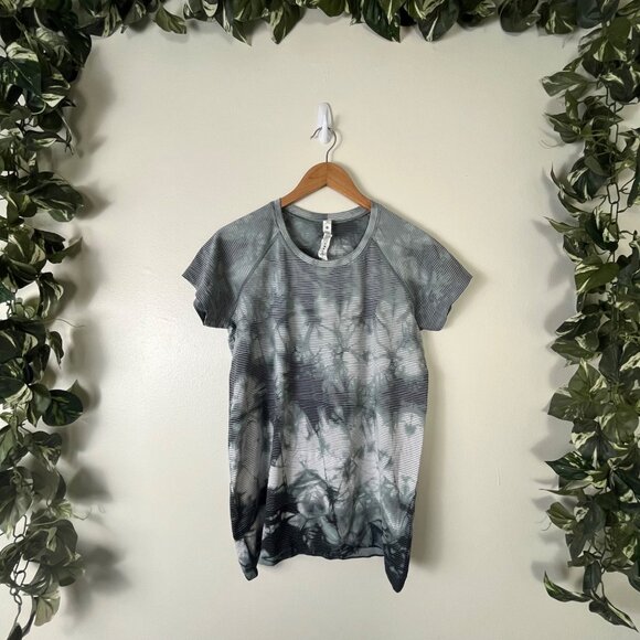 Lululemon Athletic Swiftly Tech Short Sleeve Shirt 2.0 Tie Dye Grey Size 12 - Picture 1 of 7